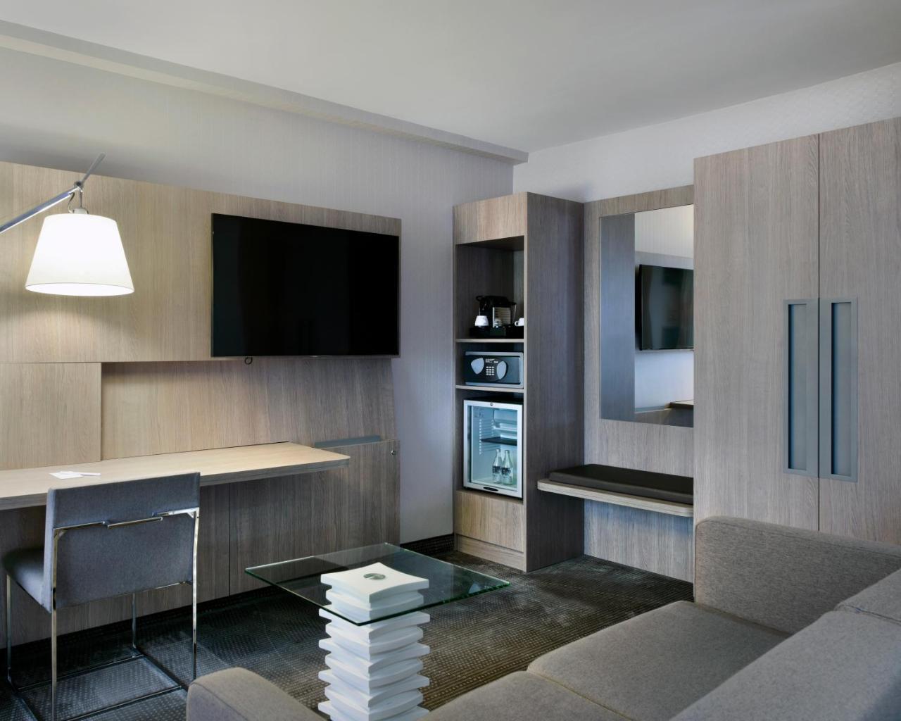Hotel Doubletree By Hilton Ottawa Downtown Zewnętrze zdjęcie